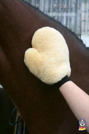 Handschuh aus Echtfell